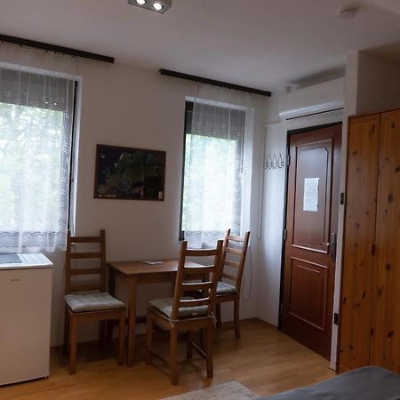 Апартаменти Rent A Scooter Vendeghaz Замарді Екстер'єр фото